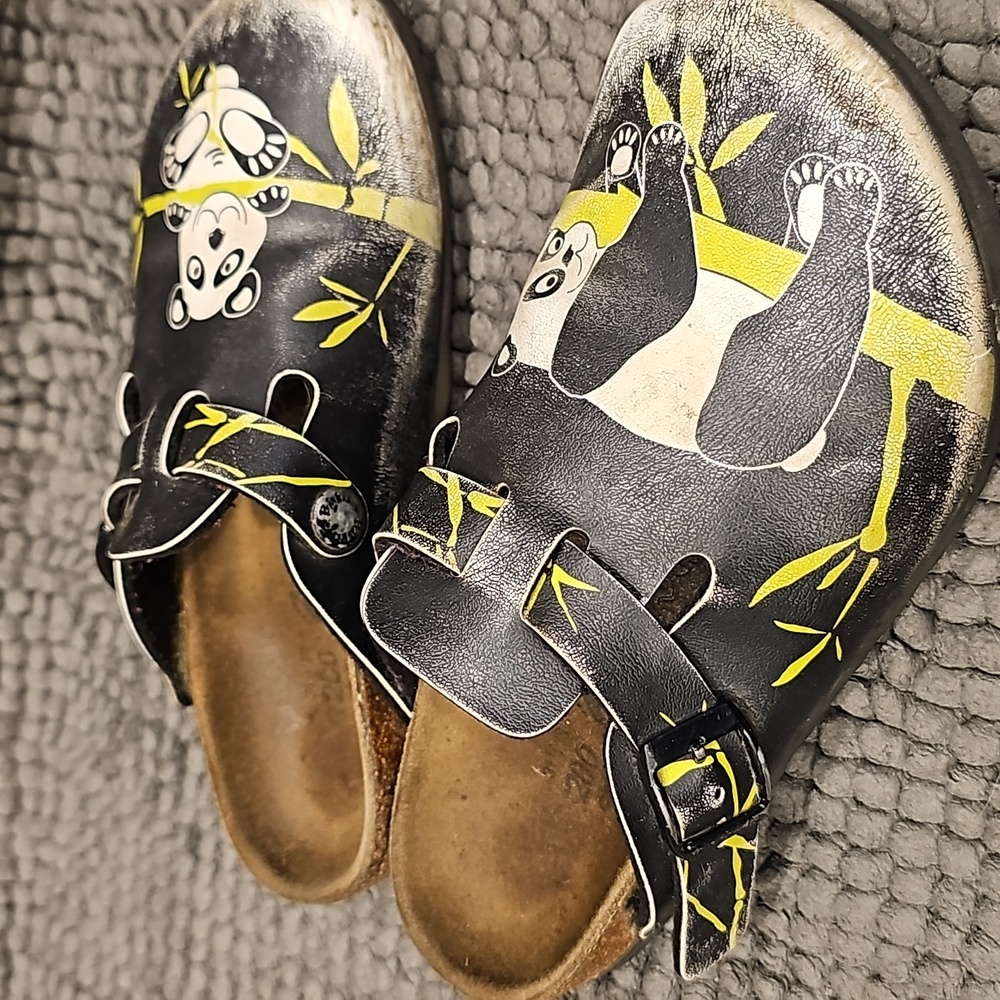 Birkis Birkenstock panda size 12/13 kids